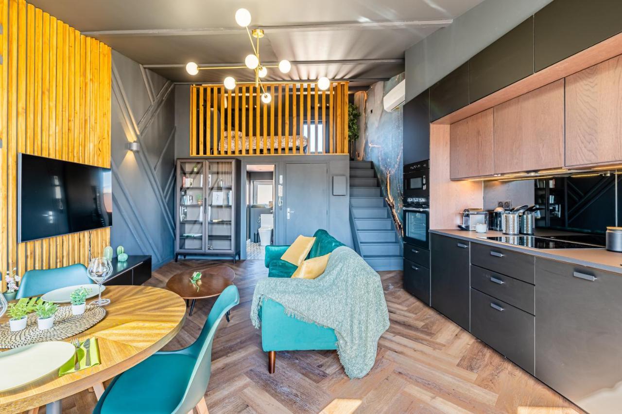Loft En Ville - Duplex Terrasse Coeur Historique Avec Vue Degagee & Parking Souterrain Offert 拉西约塔 外观 照片