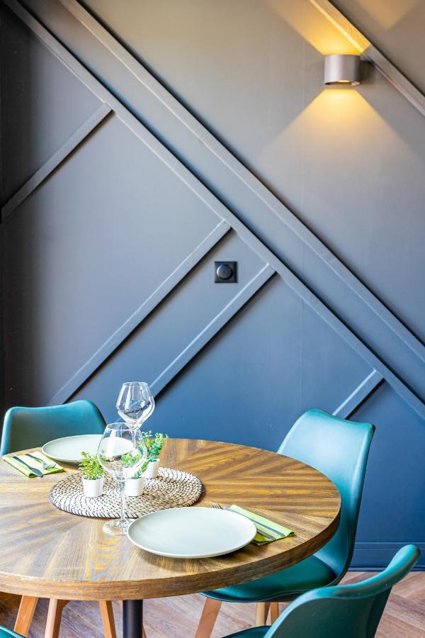 Loft En Ville - Duplex Terrasse Coeur Historique Avec Vue Degagee & Parking Souterrain Offert 拉西约塔 外观 照片