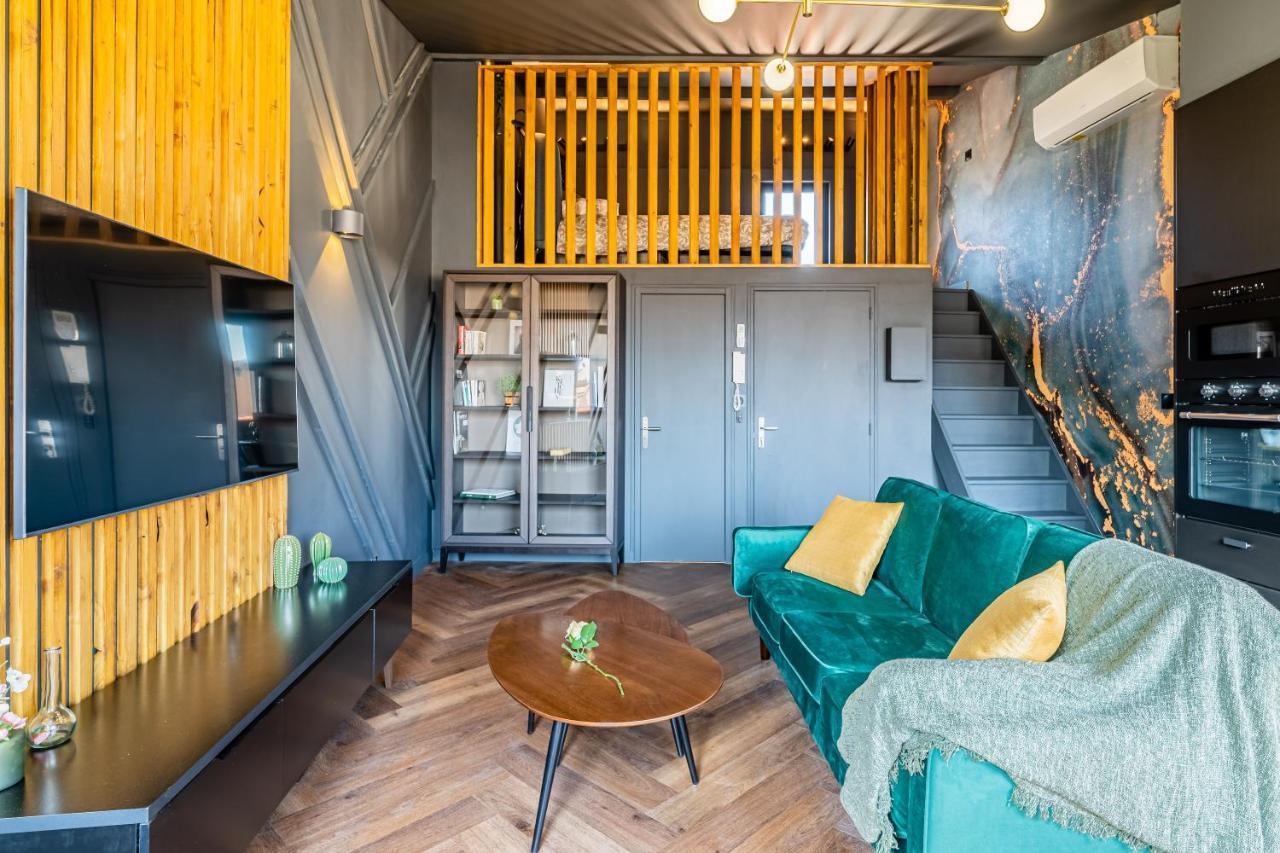 Loft En Ville - Duplex Terrasse Coeur Historique Avec Vue Degagee & Parking Souterrain Offert 拉西约塔 外观 照片
